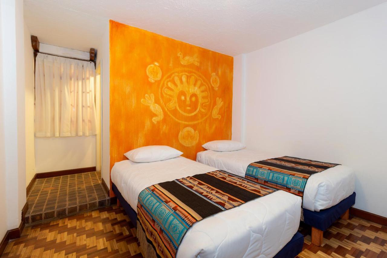 Acoma Hotel Otavalo Buitenkant foto